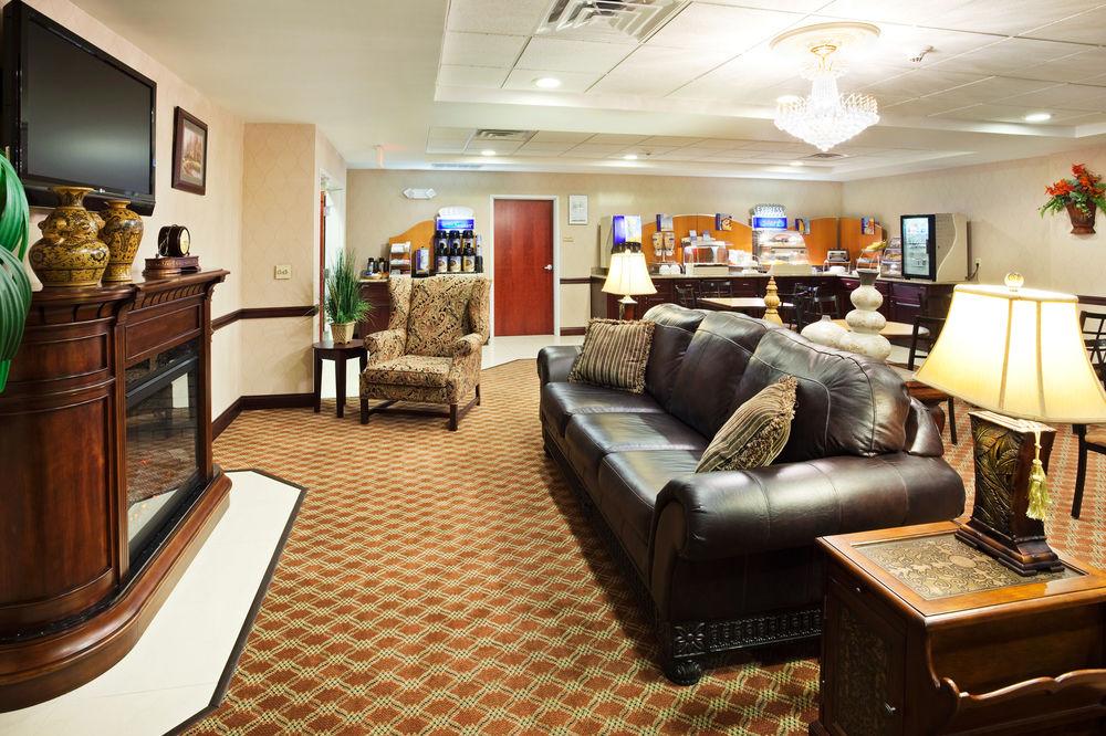 Holiday Inn Express Carrollton, An Ihg Hotel Εξωτερικό φωτογραφία